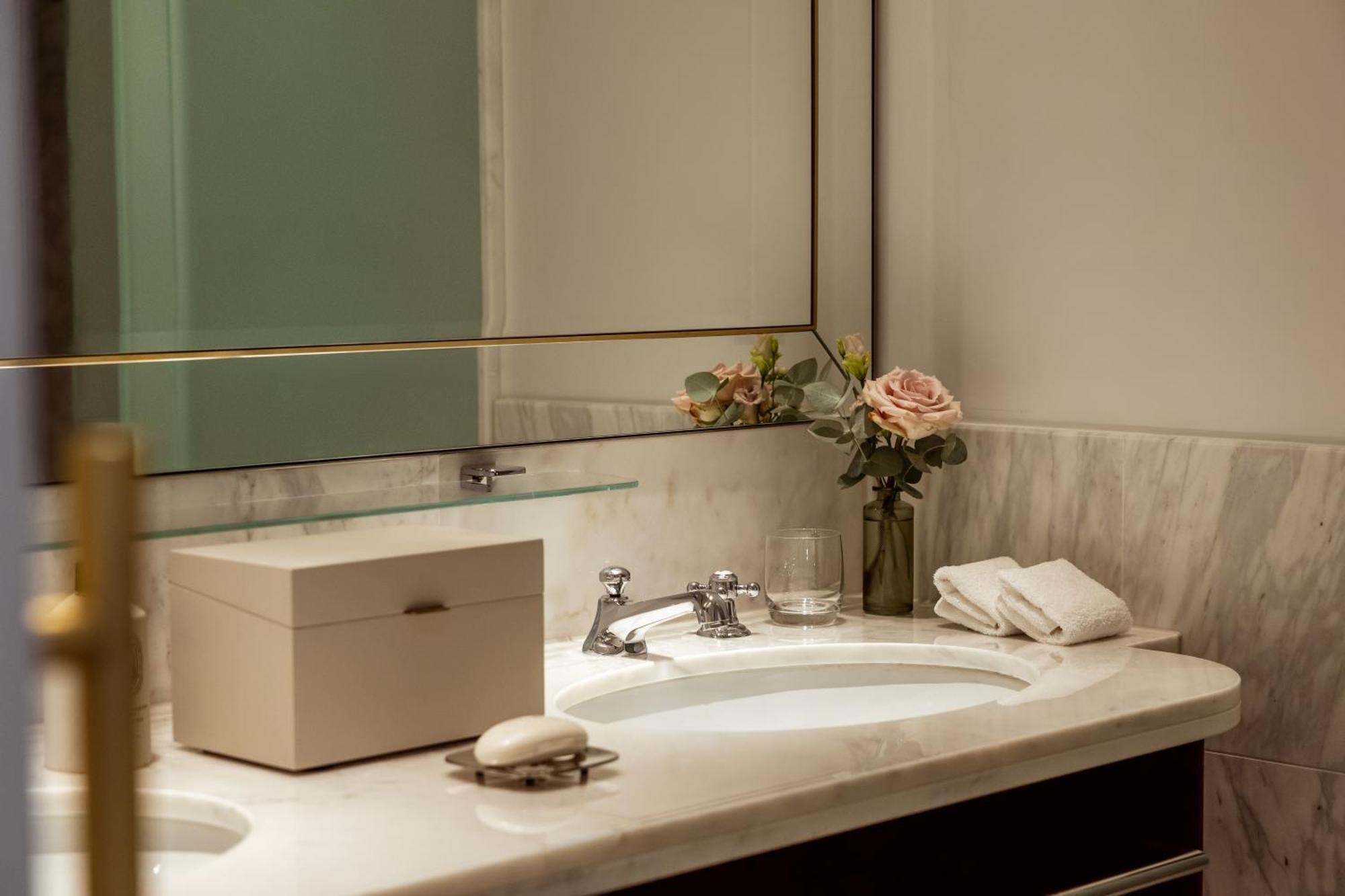 Corinthia Grand Hotel Astoria Brussels Exterior photo